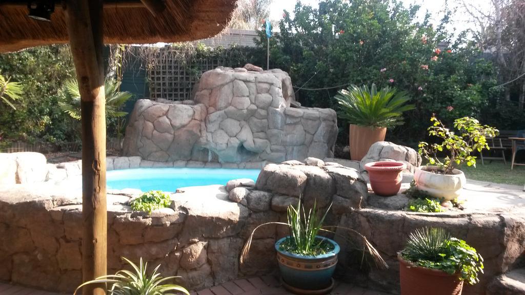 Randburg The Birches Backpacker Lodge المظهر الخارجي الصورة